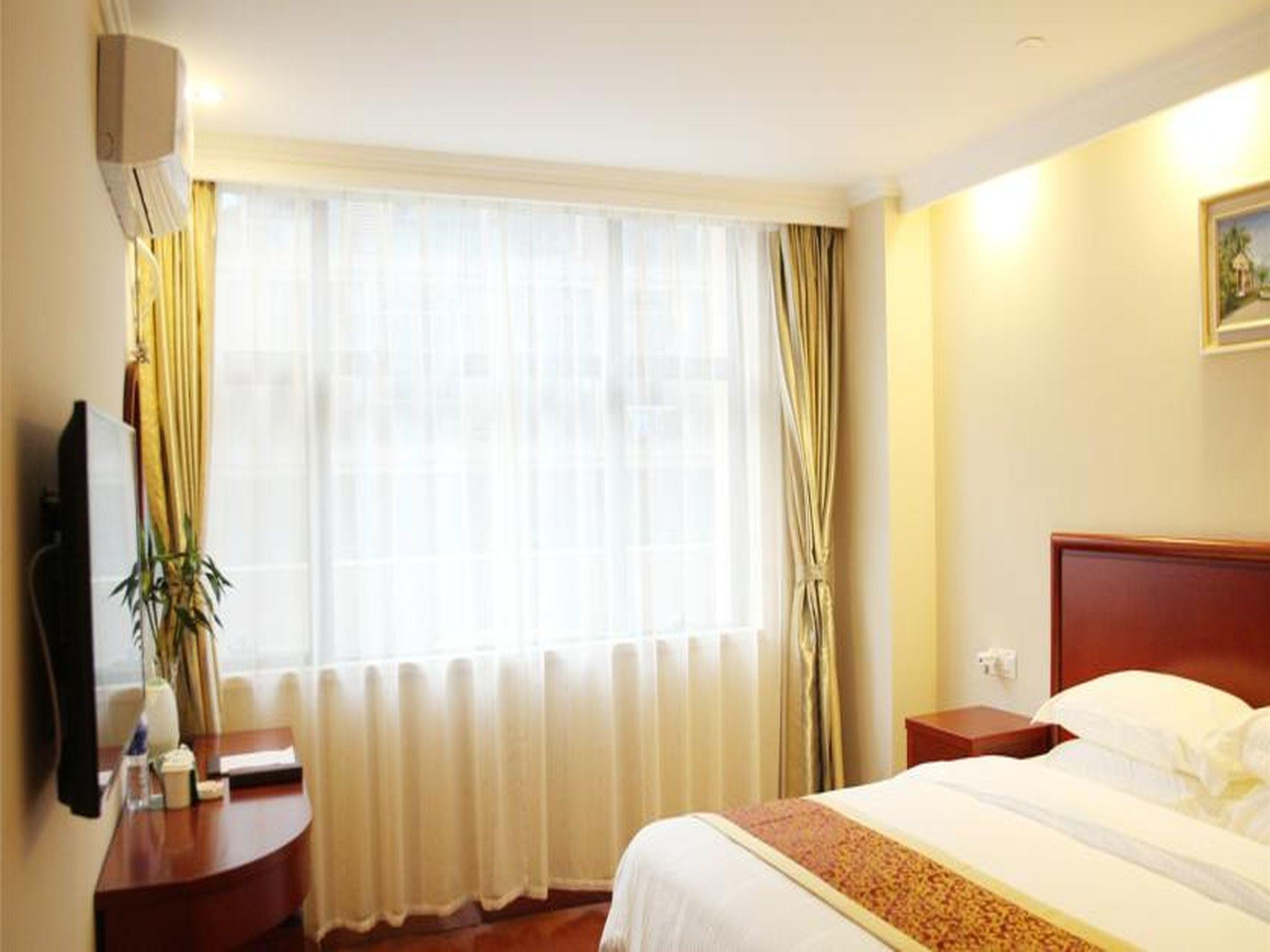 Greentree Inn Bole Wanxianghui Express Hotel מראה חיצוני תמונה