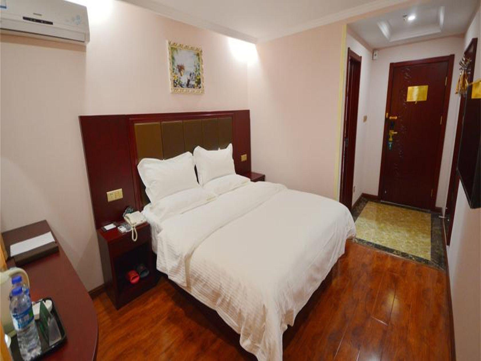 Greentree Inn Bole Wanxianghui Express Hotel מראה חיצוני תמונה