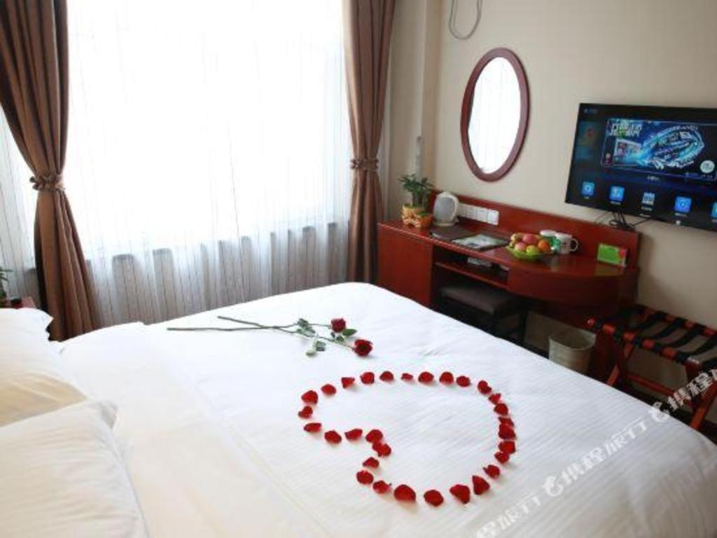 Greentree Inn Bole Wanxianghui Express Hotel מראה חיצוני תמונה