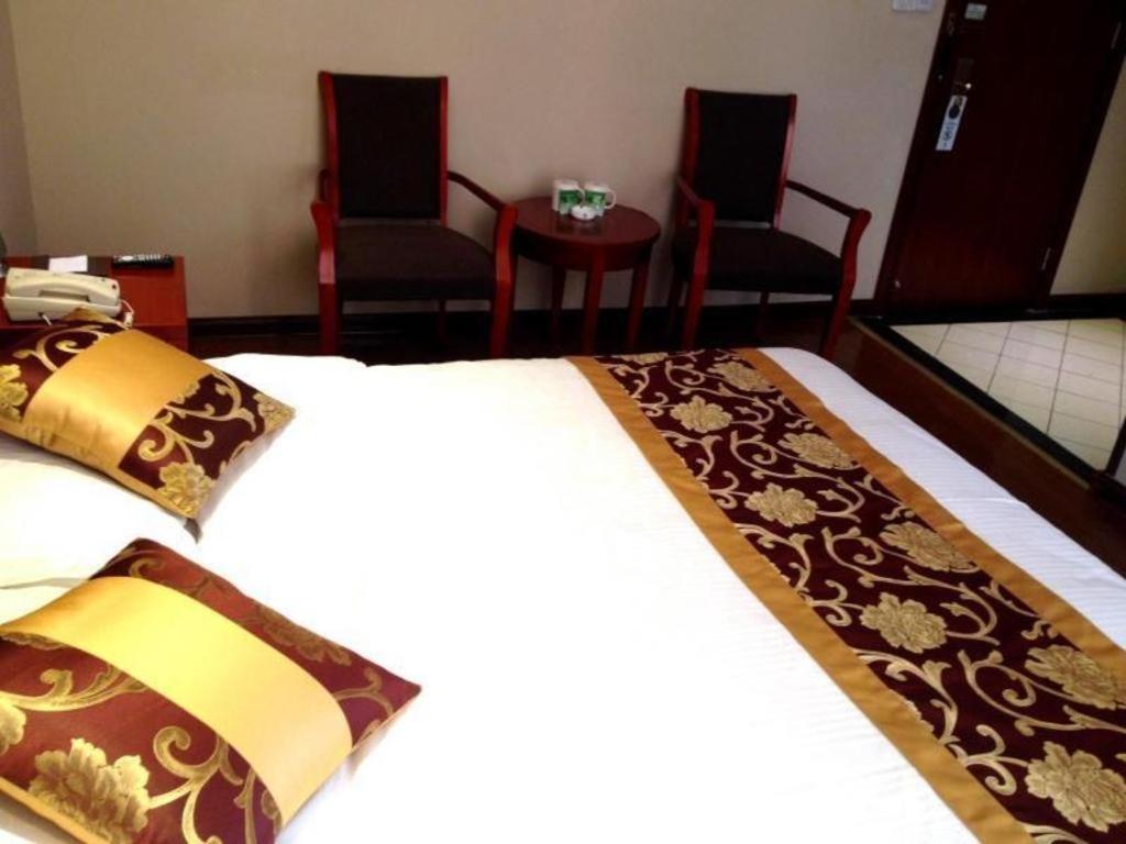 Greentree Inn Bole Wanxianghui Express Hotel מראה חיצוני תמונה