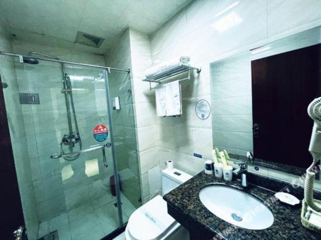 Greentree Inn Bole Wanxianghui Express Hotel מראה חיצוני תמונה