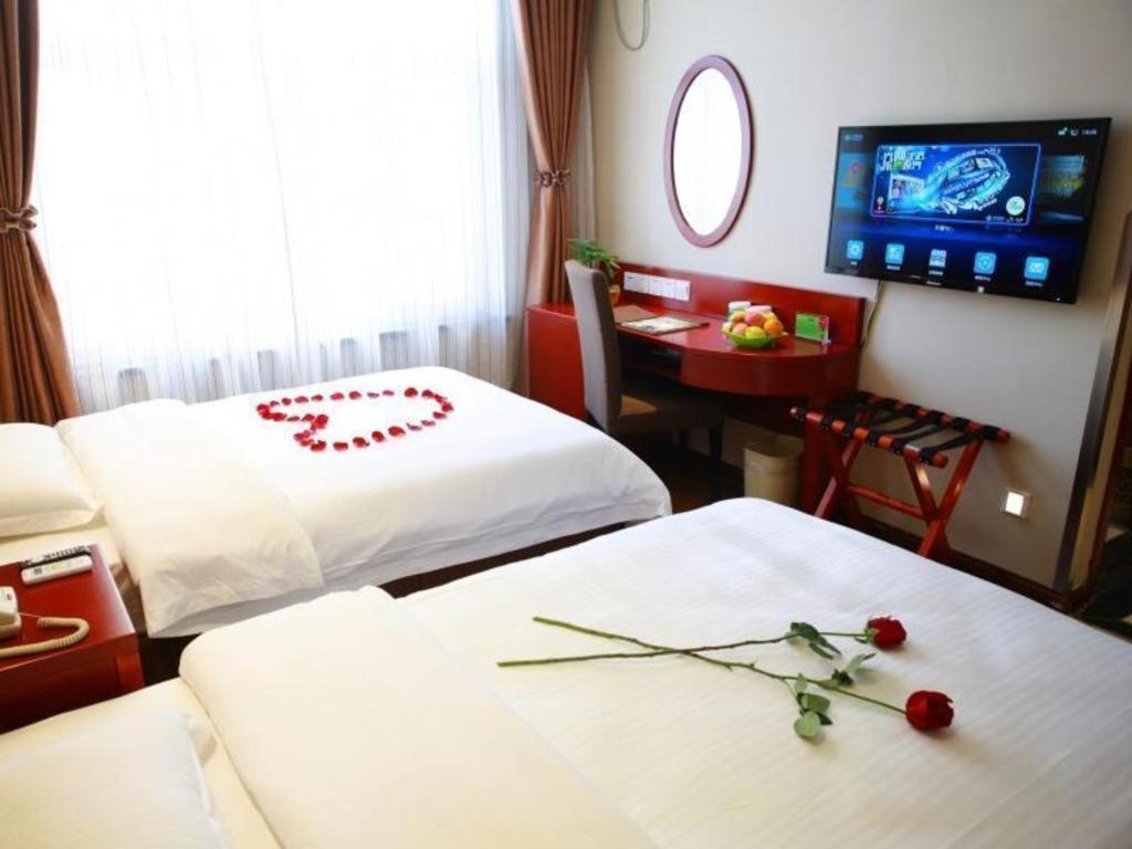 Greentree Inn Bole Wanxianghui Express Hotel מראה חיצוני תמונה