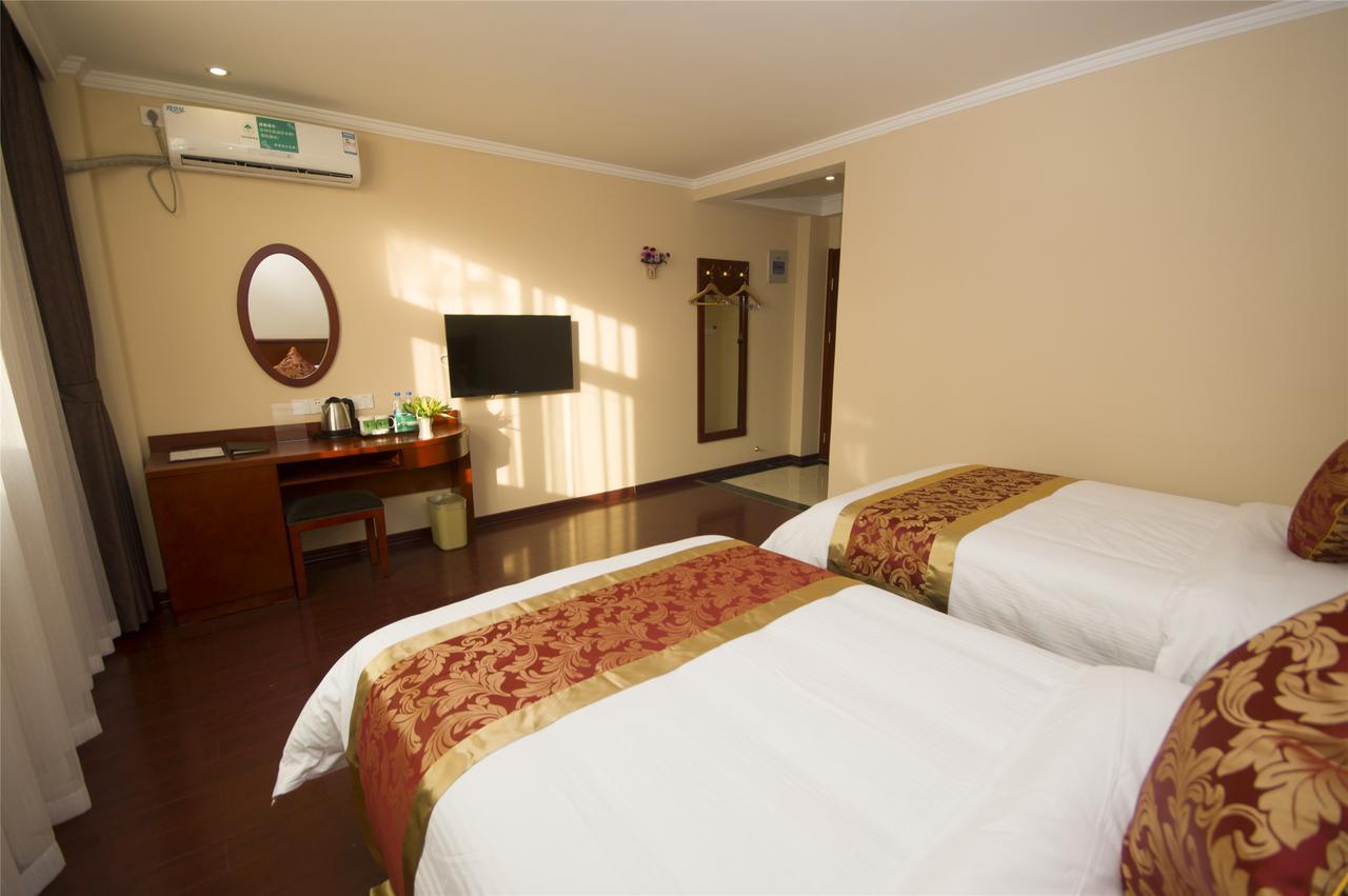 Greentree Inn Bole Wanxianghui Express Hotel מראה חיצוני תמונה