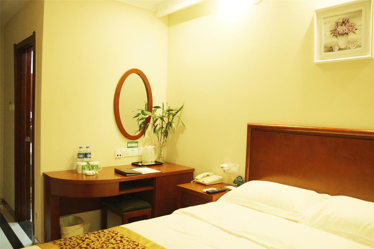 Greentree Inn Bole Wanxianghui Express Hotel מראה חיצוני תמונה