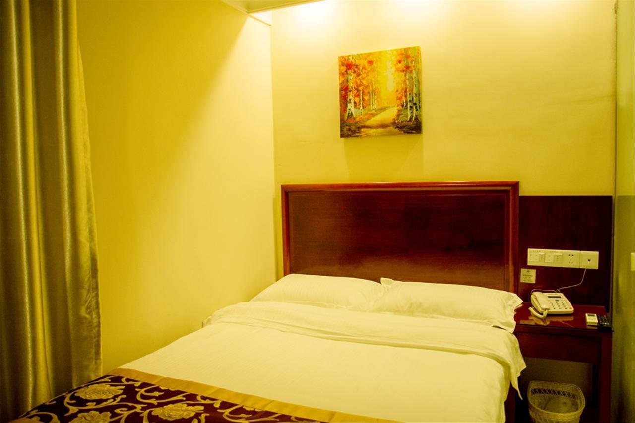 Greentree Inn Bole Wanxianghui Express Hotel מראה חיצוני תמונה