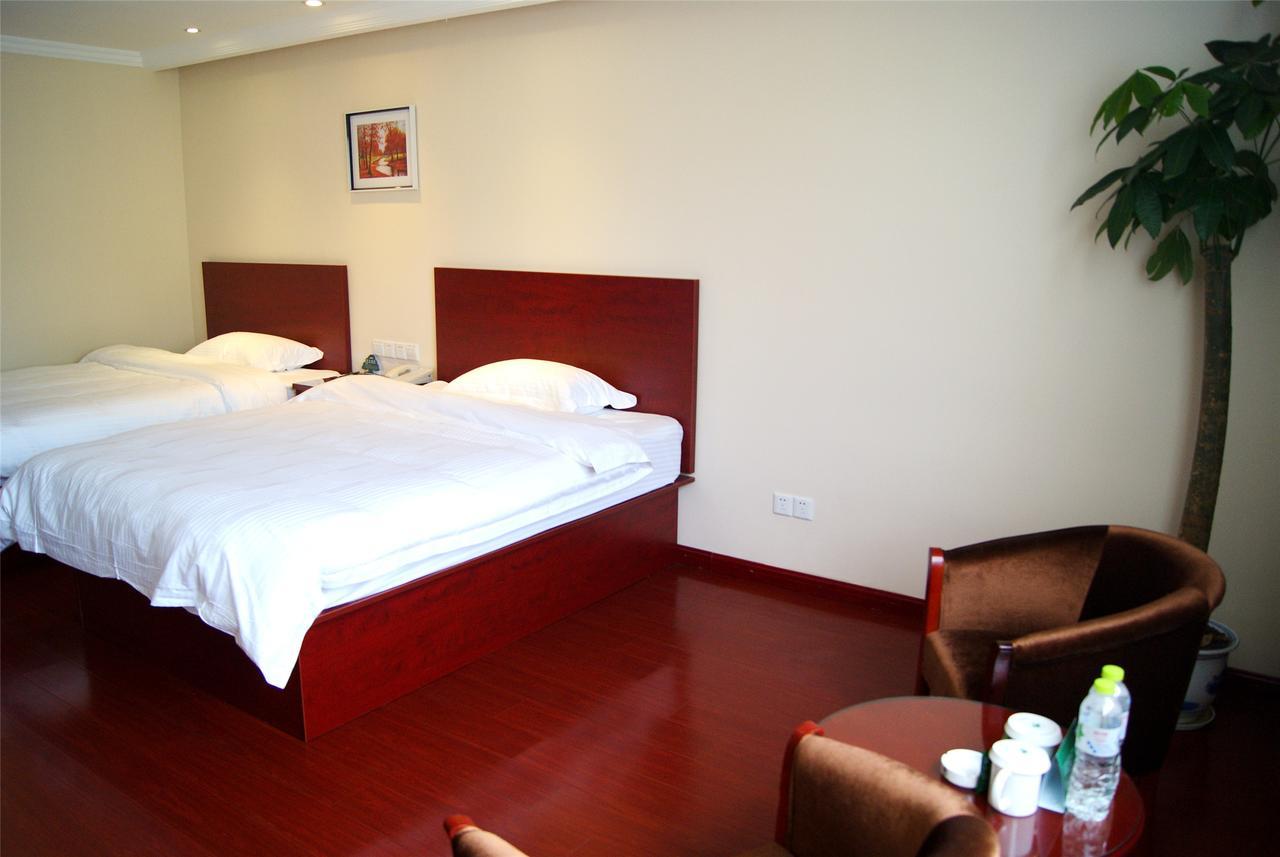 Greentree Inn Bole Wanxianghui Express Hotel מראה חיצוני תמונה
