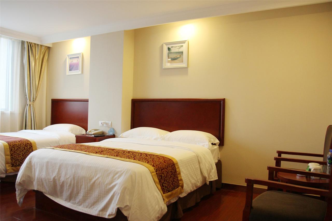 Greentree Inn Bole Wanxianghui Express Hotel מראה חיצוני תמונה