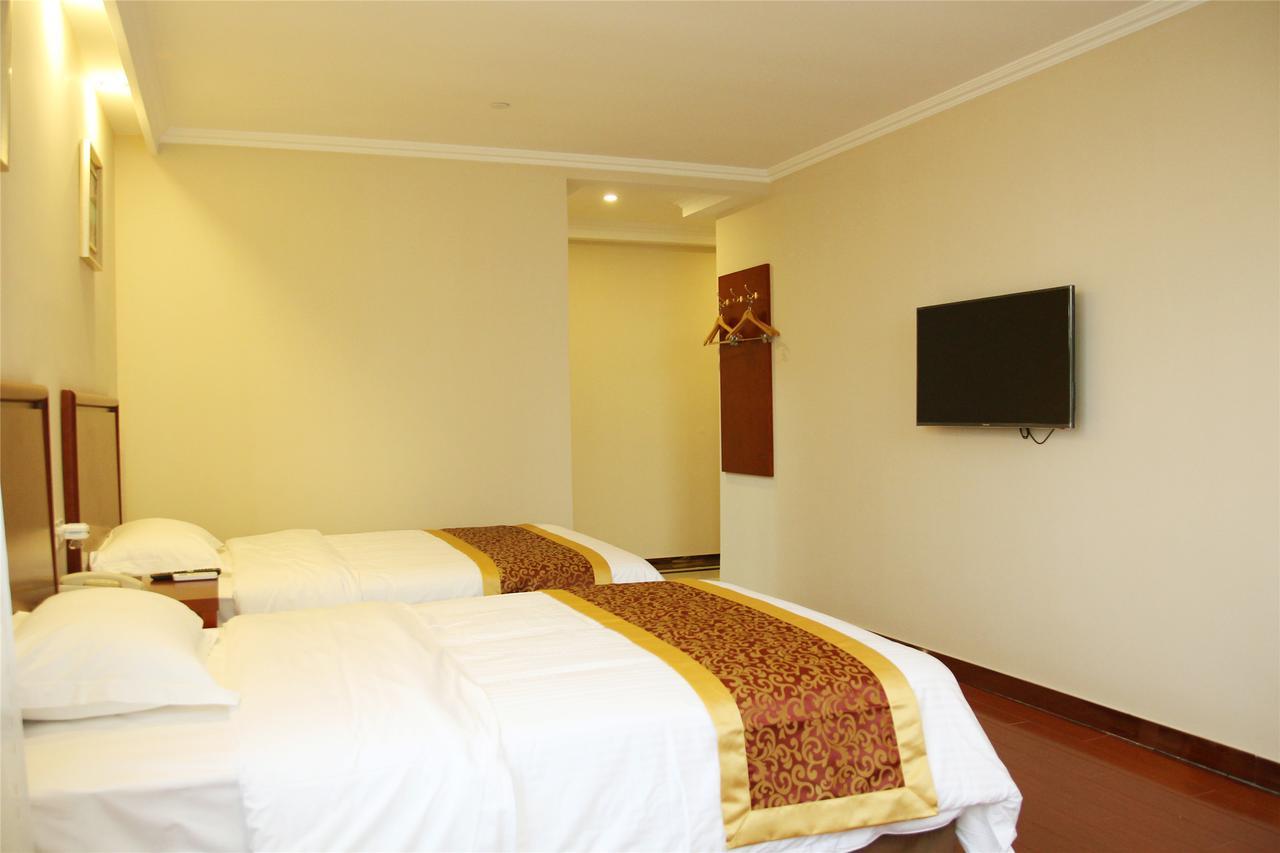 Greentree Inn Bole Wanxianghui Express Hotel מראה חיצוני תמונה