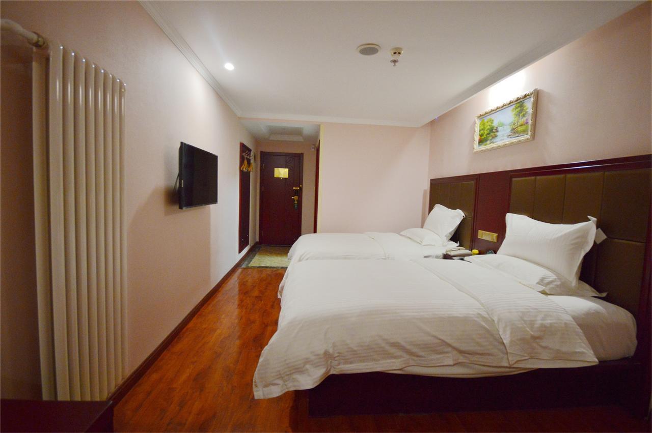 Greentree Inn Bole Wanxianghui Express Hotel מראה חיצוני תמונה