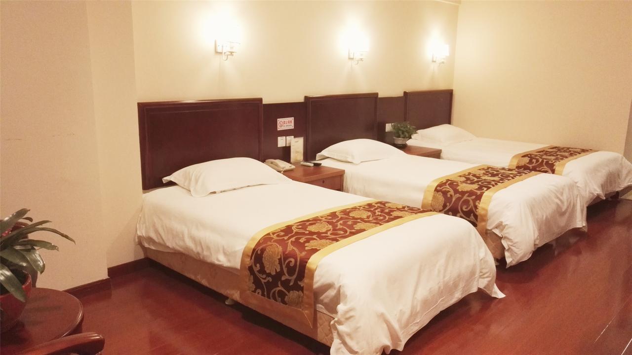 Greentree Inn Bole Wanxianghui Express Hotel מראה חיצוני תמונה